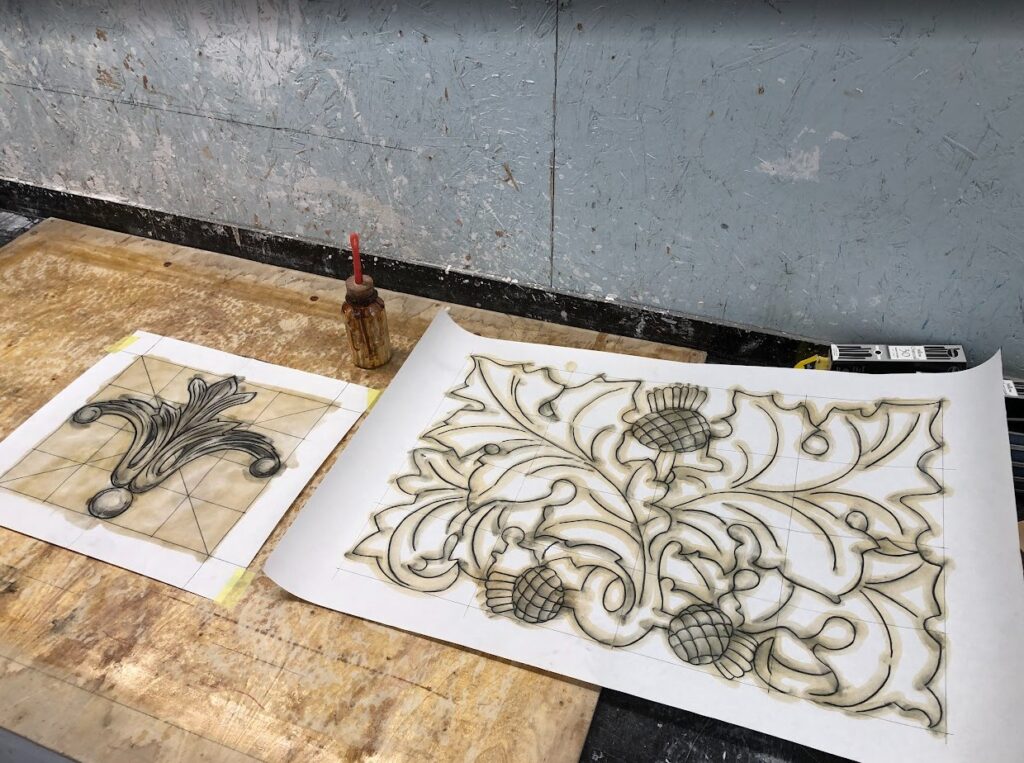 Tegninger fikseres med fiksativ.