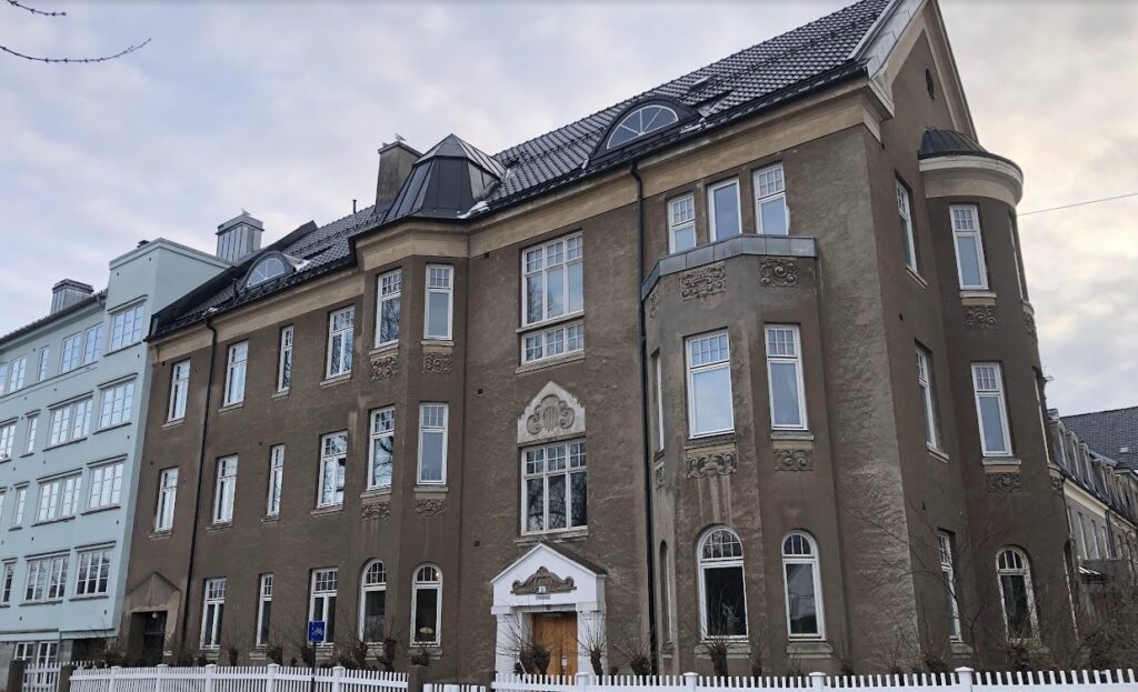 Frogner terrasse 1, Oslo. Oppført i 1918 ved arkitekt Kristen Rivertz. Foto: Peder Alme v/ Norsk Håndverksinstitutt 2026