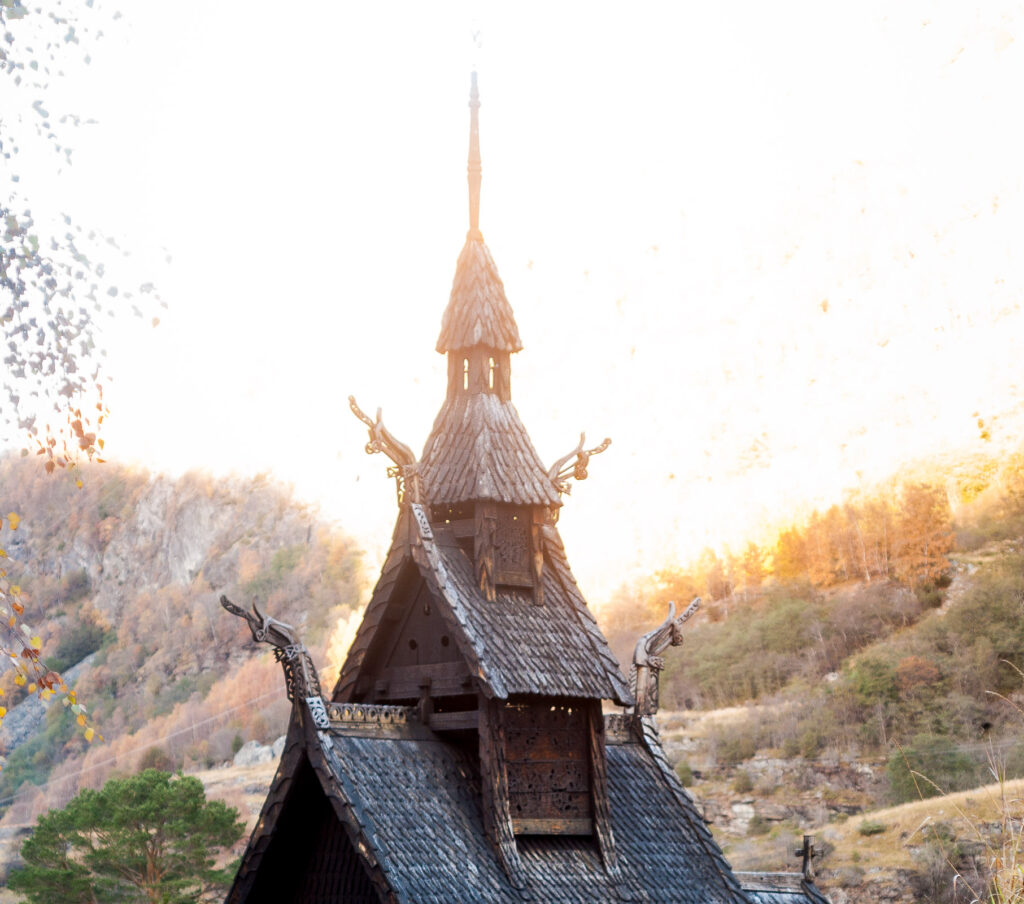 Takrytteren på Borgund stavkirke