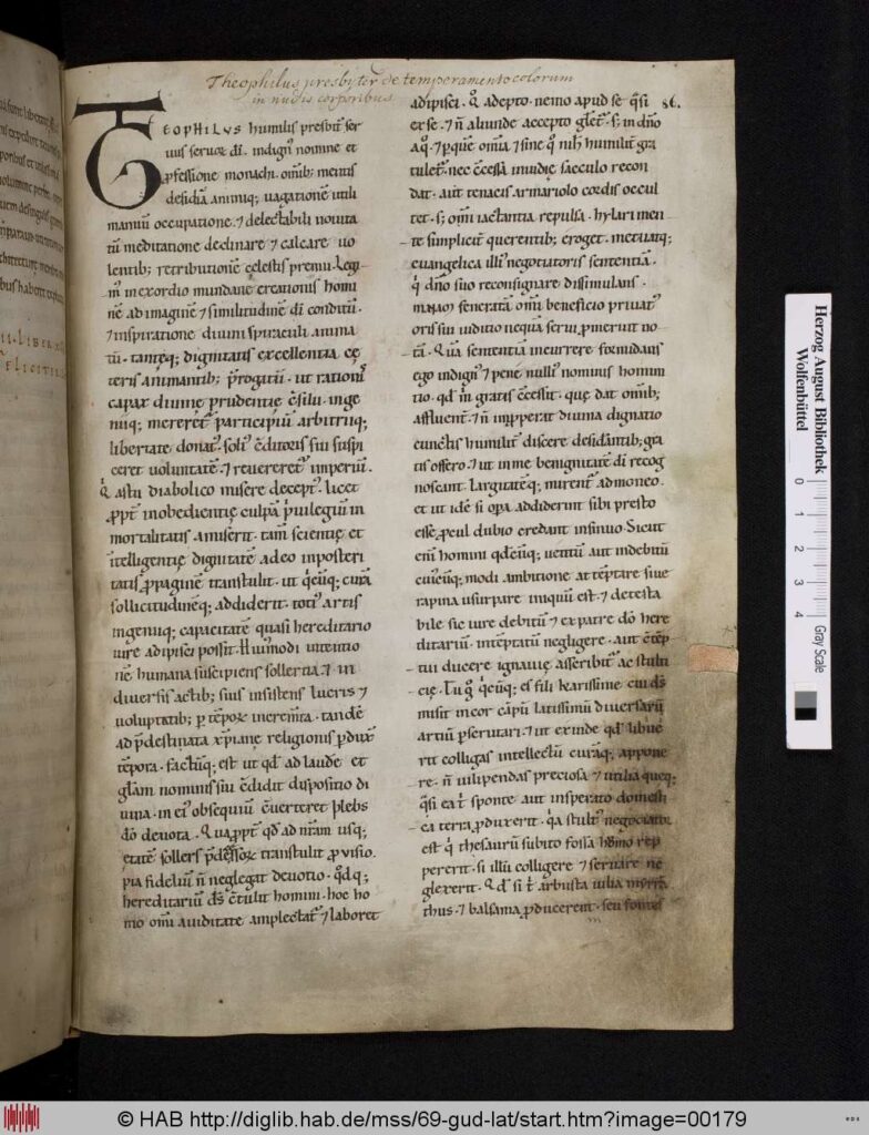 Første side av en av de to eldste kopiene av Theophilus Presbyters 'Schedula diversarum artium'. Foto: Herzog August Bibliothek Wolfenbüttel http://diglib.hab.de/mss/69-gud-lat/start.htm?image=00179